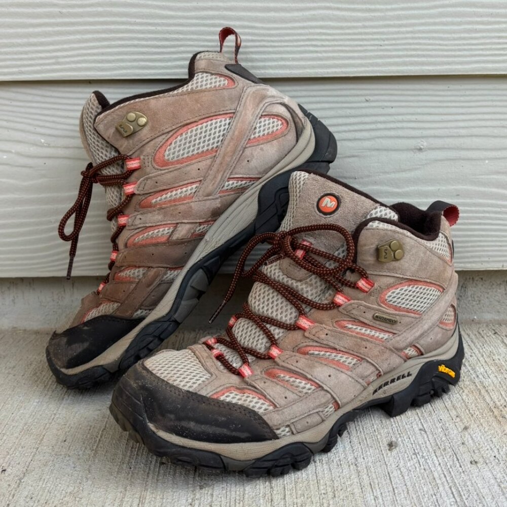 Merrell Women's Hiking Boot Moab 2 Mid Waterproof. Size 11 J06058W
